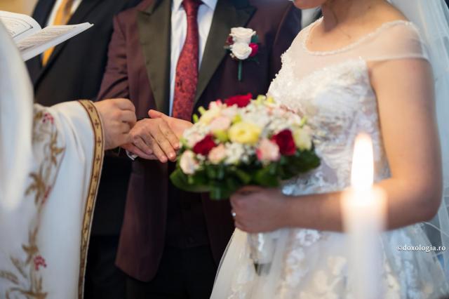 Foto: Oana Nechifor Cum să mă fac plăcută și iubită de soțul meu?