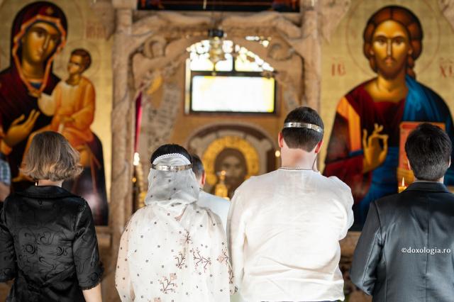 Foto: Oana Nechifor O nuntă reușită are nevoie de invitații potriviți