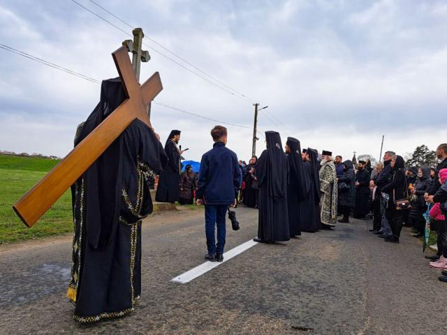 Drumul Crucii, procesiune tradițională la Mănăstirea Hodoș-Bodrog