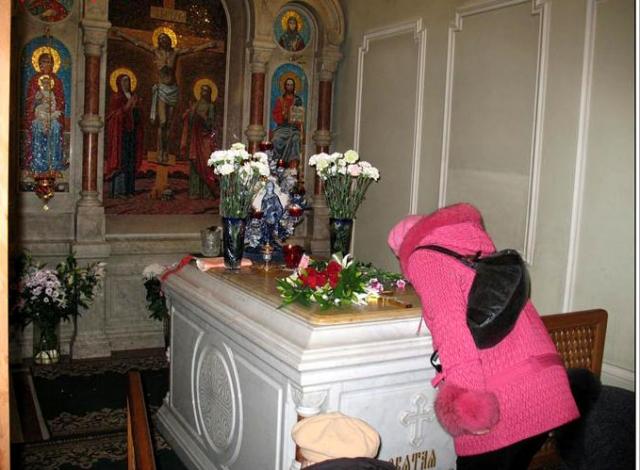 Mormântul Sfintei Xenia din Sankt Petersburg