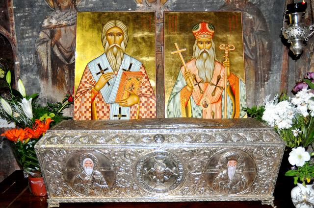 Moaștele Sfântului Leontie de la Rădăuți și ale Sfântului Teodosie de la Brazi