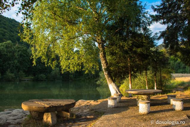 Lacul mănăstirii Brâncoveanu – Sâmbăta de Sus 