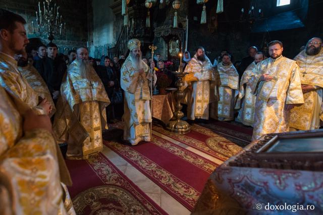 (Foto) Prăznuirea Sfântului Paisie Velicicovschi la Mănăstirea Neamț – 2015