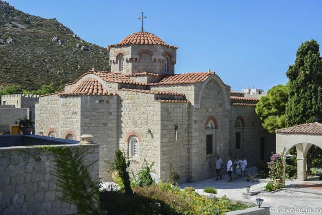 (Foto) Mănăstirea Buna Vestire din insula Patmos – Grecia