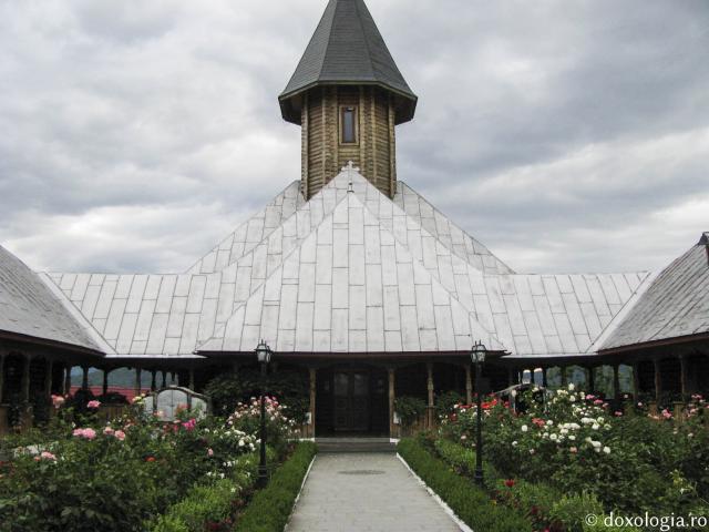 Mănăstirea Sfânta Ana - Orșova (galerie FOTO)