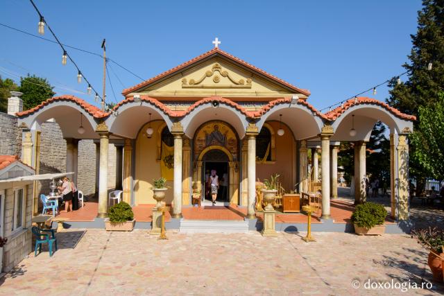 Foto: Silviu Cluci (Foto) Biserica Langouvarda din Markopoulos – locul unde se arată şerpii Maicii Domnului