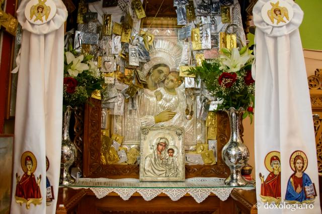 Foto: Silviu Cluci (Foto) Biserica Langouvarda din Markopoulos – locul unde se arată şerpii Maicii Domnului
