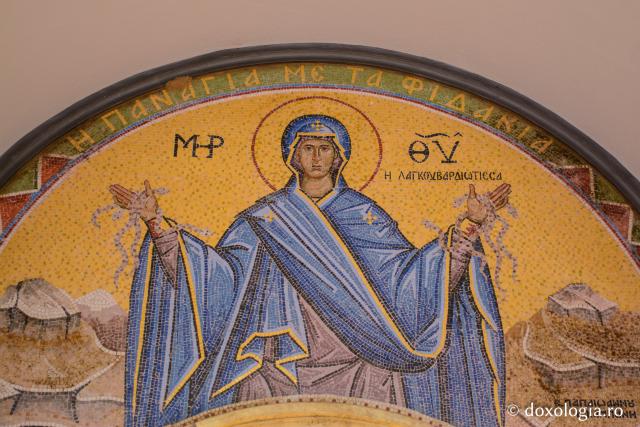 Foto: Silviu Cluci (Foto) Biserica Langouvarda din Markopoulos – locul unde se arată şerpii Maicii Domnului