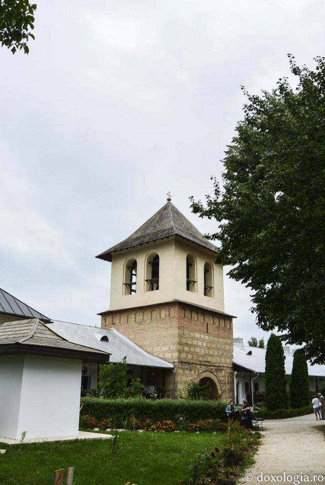 Mănăstirea Stelea din inima orașului Târgoviște (galerie FOTO)