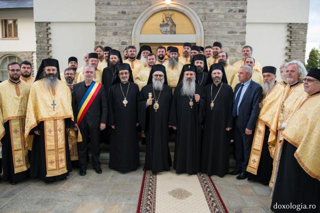 (Foto) Vizita Patriarhului Antiohiei la Mănăstirile Cetățuia (Iași) și Popăuți (Botoșani) 