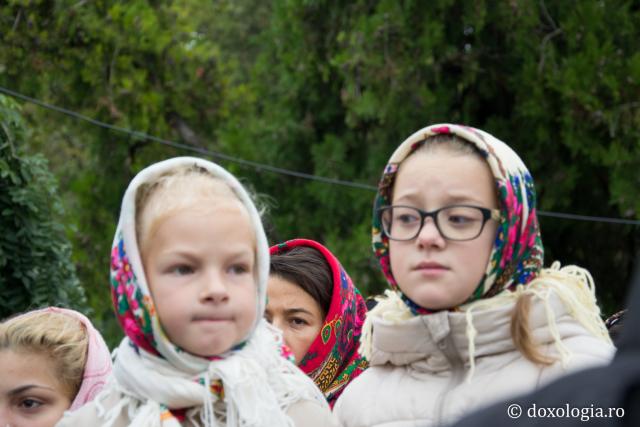 (Foto) Tradiție, tinerețe și frumusețe la hramul Sfintei Parascheva