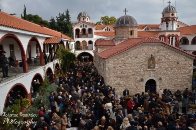 Mulțime de oameni la pomenirea Fericitului Iacov Tsalikis - Mănăstirea Cuviosului David din Evia