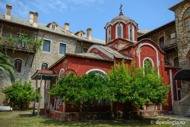 (Foto) Mănăstirea Iviron din Muntele Athos 