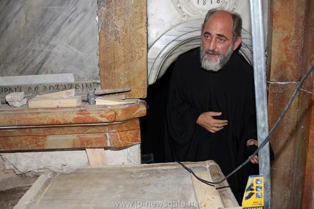 Lucrări de restaurare efectuate la Biserica Sfântului Mormânt din Ierusalim - descoperirea lespezii pe care a fost aşezat trupul Mântuitorului Iisus Hristos (galerie FOTO)