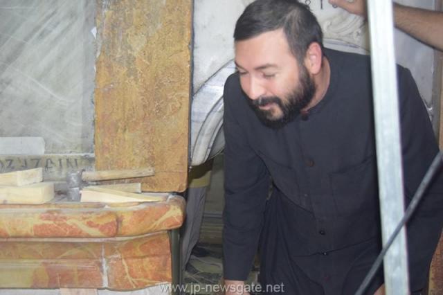 Lucrări de restaurare efectuate la Biserica Sfântului Mormânt din Ierusalim - descoperirea lespezii pe care a fost aşezat trupul Mântuitorului Iisus Hristos (galerie FOTO)