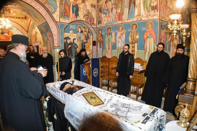 (Foto) La căpătâiul Părintelui Proclu Nicău