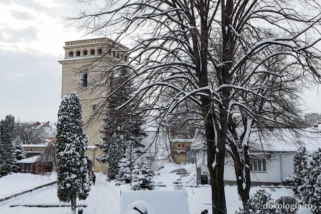 Iarna la Mănăstirea Golia (galerie FOTO)