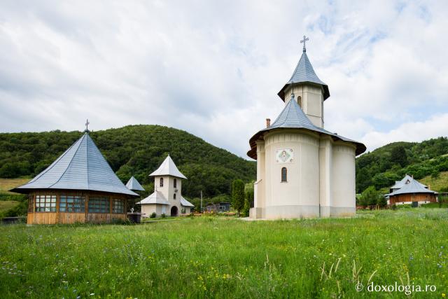 Mănăstirea Peștera Gârcina