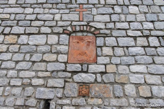 (Foto) Paşi de pelerin la Chilia Sfântului Acachie – Kavsokalivia, Athos