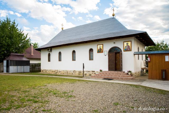 Schitul Sfântul Mina, Dumbrava 