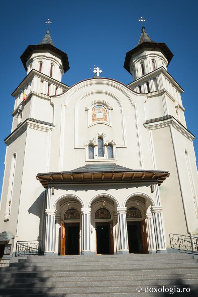 Catedrala „Sfânta Treime” din Vatra Dornei