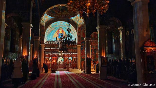 (Foto) Sărbătoarea Nașterii Domnului la Mănăstirea Sihăstria – decembrie 2021