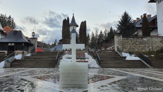 (Foto) Praznicul Botezului Domnului la Mănăstirea Sihăstria – 6 ianuarie 2022