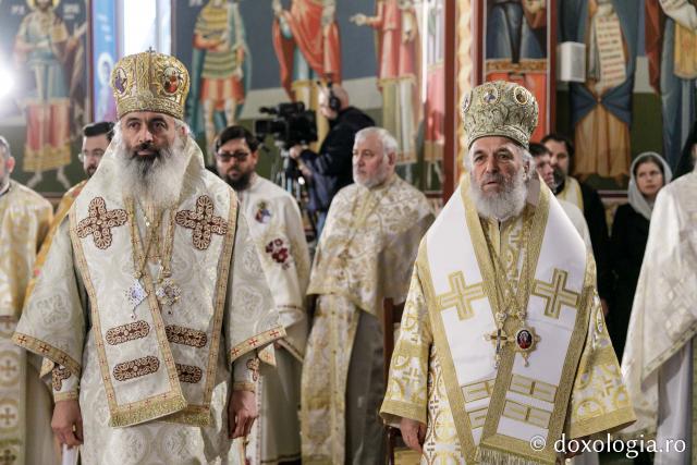 (Foto) Sfânta Liturghie arhierească la aniversarea a 30 de ani de la reactivarea Mitropoliei Basarabiei