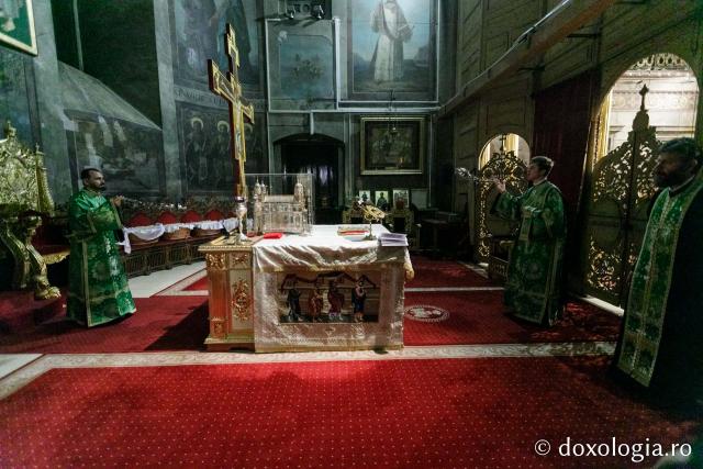 (Foto) Priveghere în cinstea Sfinților Simeon Noul Teolog și Grigorie Palama