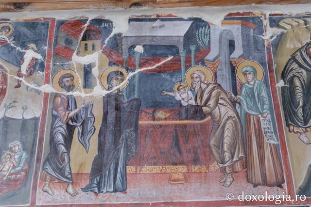 (Foto) Moment de tihnă în Paraclisul „Sfântul Arhanghel Mihail” din Galata Ciprului