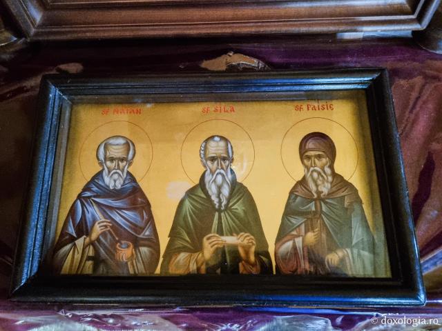 Sfinții Cuvioși Părinți Sila, Paisie și Natan – Mănăstirea Sihăstria Putnei