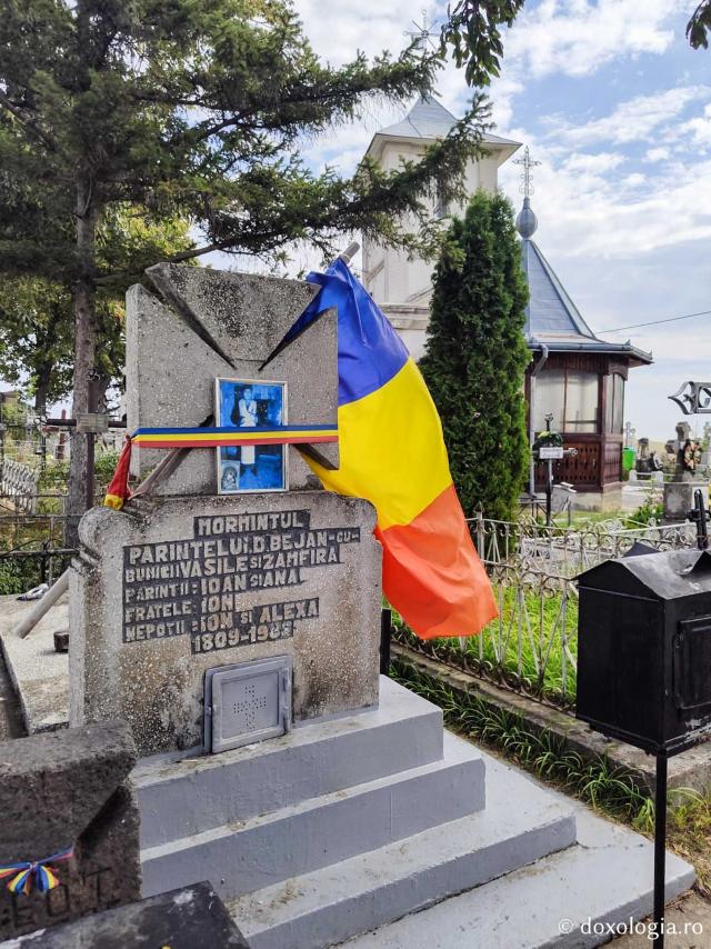 Mormântul Părintelui Dimitrie Bejan