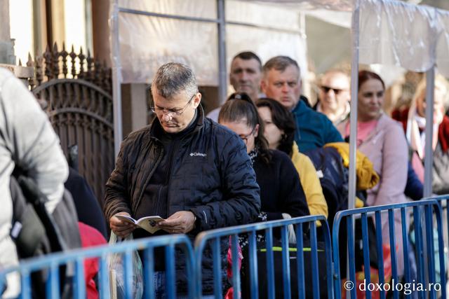 (Foto) Jurnal de pelerin la Sfânta Cuvioasă Parascheva – Ziua a V-a