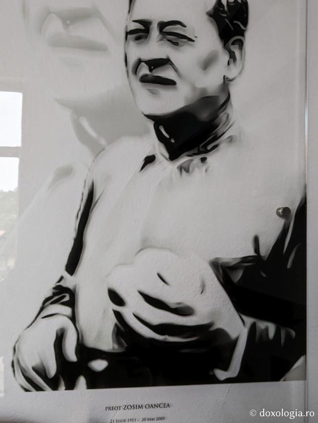 Părintele Oancea Zosim - Muzeul de icoane pe sticlă „Părintele Zosim Oancea” din Sibiel