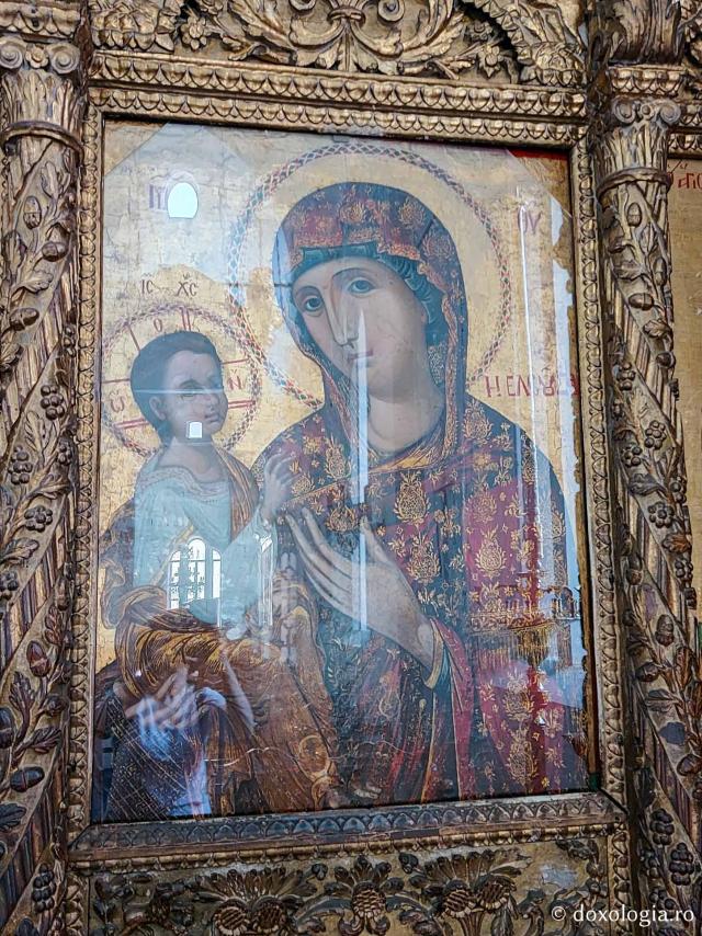 Icoana Maica Domnului - Biserica Panagia Faneromenis din Nicosia, Cipru