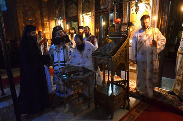 Slujbă de călugărie, săvârşită de IPS Teofan la Mănăstirea "Sfinţii Trei Ierahi" din Iaşi