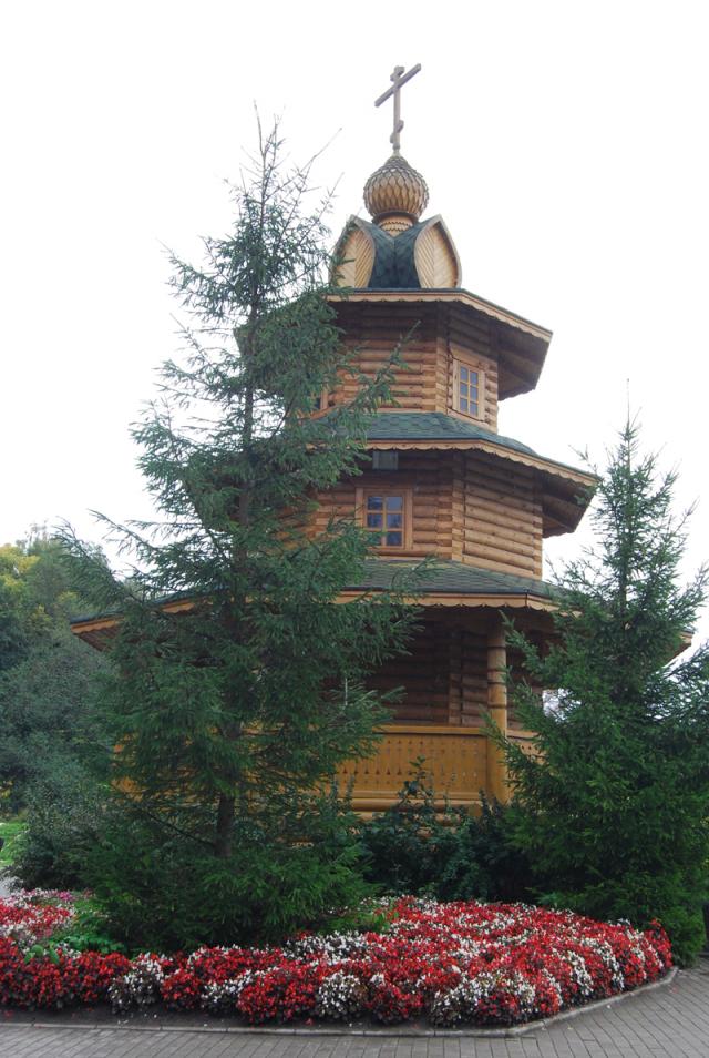 Acasă la Sfântul Serafim de Sarov – Mănăstirea Diveevo  Mănăstirea Diveevo