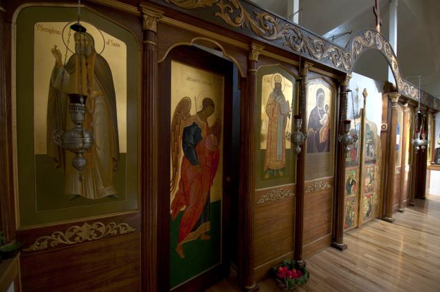 (Foto) Acasă la Părintele Serafim Rose – Mănăstirea „Sfântul Gherman” de la Platina