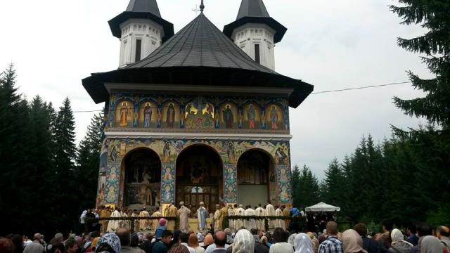 Liturghie arhierească la Seminarul Teologic de la Mănăstirea Neamț în ziua hramului Sfântului Ioan Iacob Hozevitul - 5 august 2014 Sărbătoarea Sfântului Ioan Iacob la Seminarul Teologic de la Mănăstirea Neamț - galerie foto