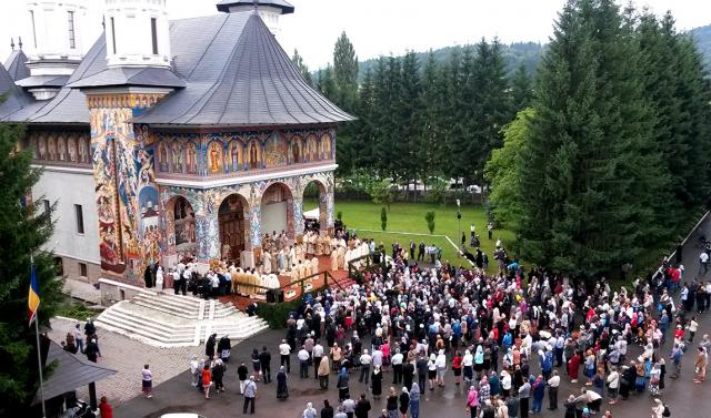 Liturghie arhierească la Seminarul Teologic de la Mănăstirea Neamț în ziua hramului Sfântului Ioan Iacob Hozevitul - 5 august 2014 Sărbătoarea Sfântului Ioan Iacob la Seminarul Teologic de la Mănăstirea Neamț - galerie foto