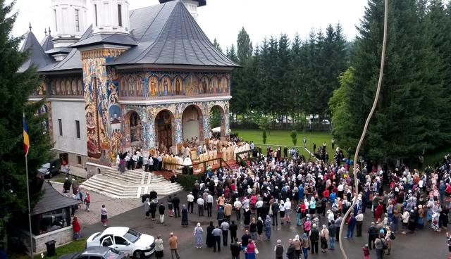 Liturghie arhierească la Seminarul Teologic de la Mănăstirea Neamț în ziua hramului Sfântului Ioan Iacob Hozevitul - 5 august 2014 Sărbătoarea Sfântului Ioan Iacob la Seminarul Teologic de la Mănăstirea Neamț - galerie foto