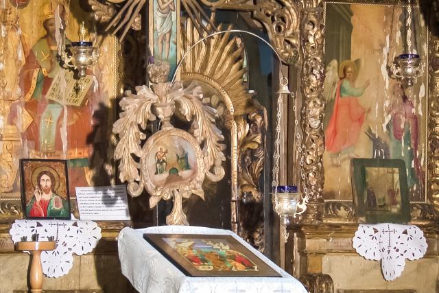 Locașul Sfinților Iosif si Chiriac de la Bisericani - galerie foto