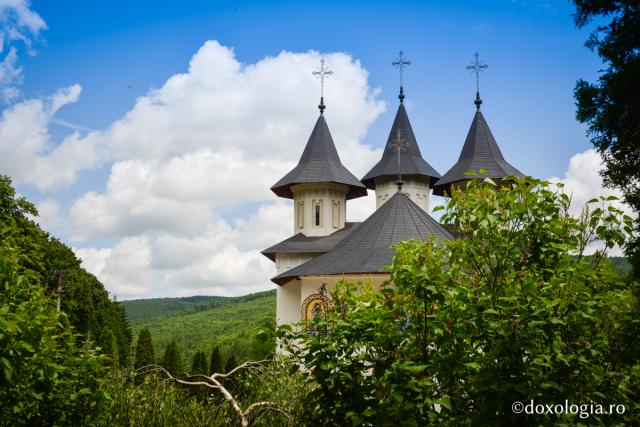 Biserica veche a Mănăstirii Sihăstria