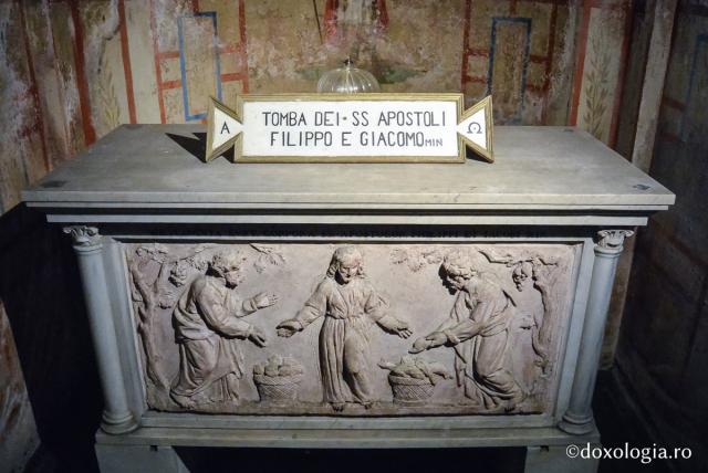 (Foto) Mormântul cu moaștele Sfinților Apostoli Filip și Iacov – Biserica Sfinţilor Apostoli din Roma