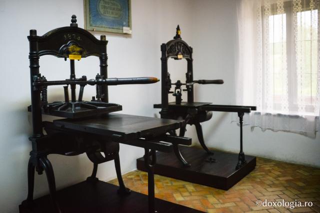 foto: Ștefan Cojocariu (Foto) Crâmpeie din viața culturală a Mănăstirii Neamț