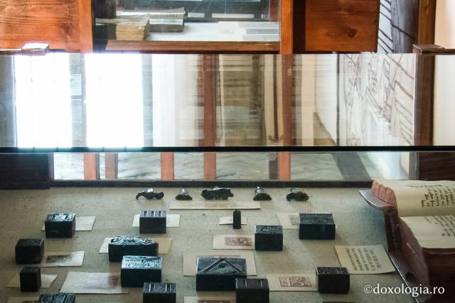 foto: Ștefan Cojocariu (Foto) Crâmpeie din viața culturală a Mănăstirii Neamț