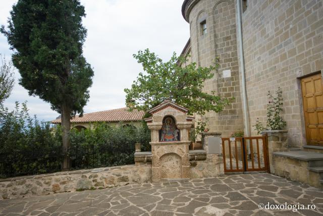 (Foto) Mănăstirea „Sfântul Arhidiacon Ștefan” de la Meteore