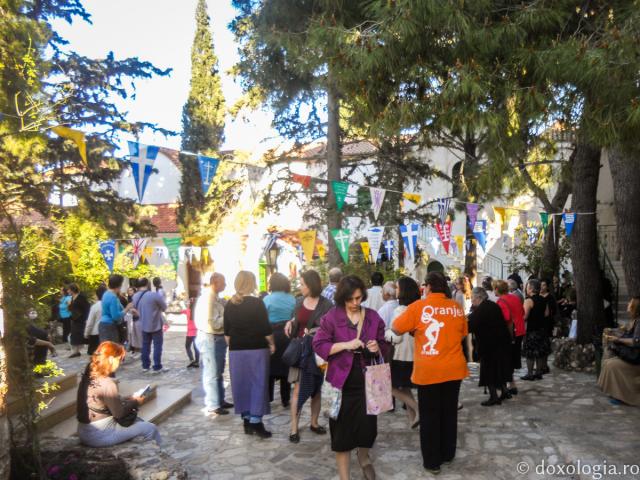 (Foto) Acasă la Sfântul Efrem cel Nou, în Nea Makri, Grecia, de hram