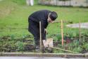 Ceea ce facem, nu pentru slavă sau pentru „mulțumesc” are preț / Foto: Ștefan Cojocariu călugăr muncind