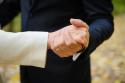 Când divorțezi, de tine divorțezi / Foto: Oana Nechifor ținere de mână